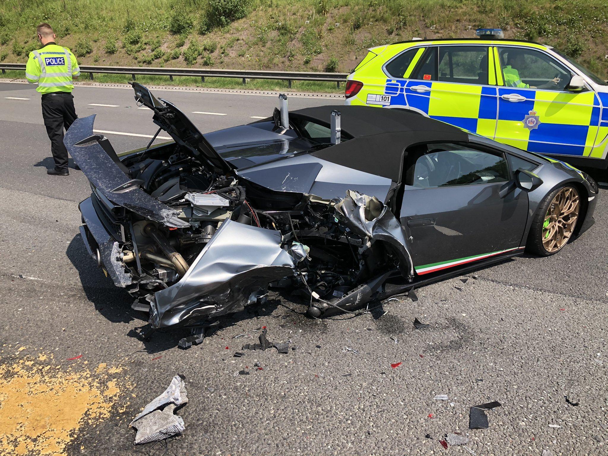 Lamborghini totalled 20 minutes after leaving dealership | CarExpert