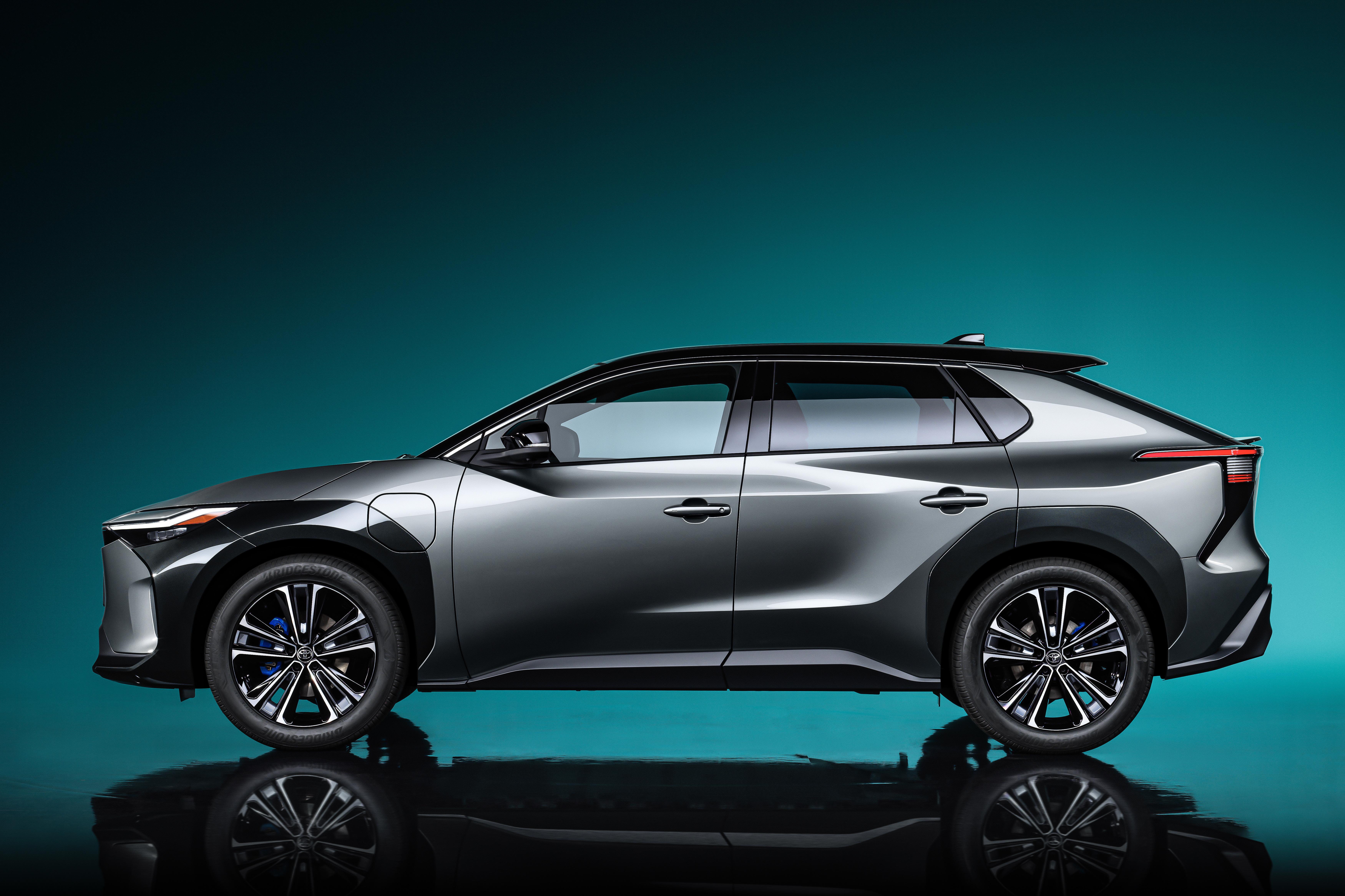 Cost of toyota electric car discount