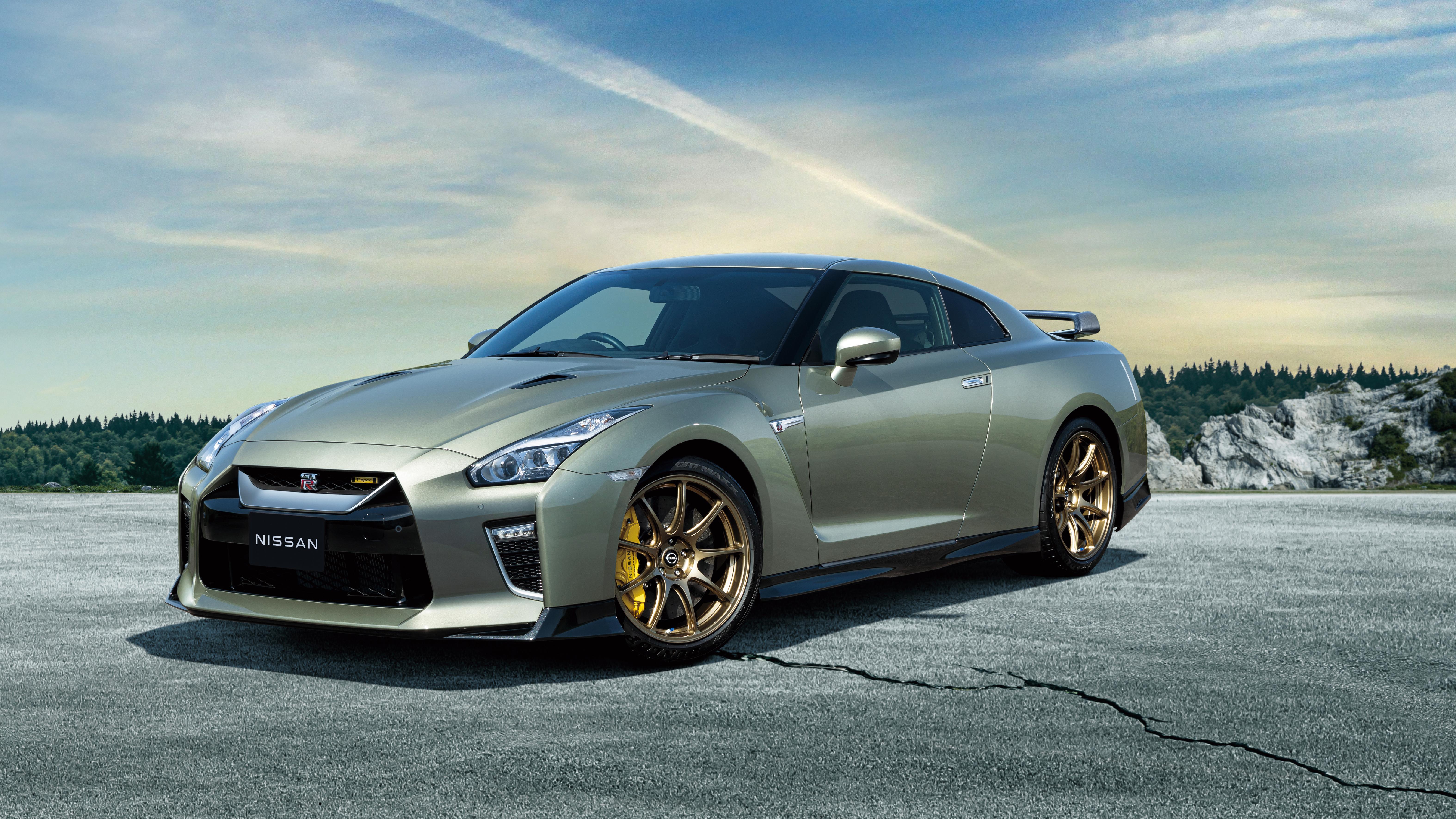 2017 Nissan GT-R: Review, Trims, Specs, Price, New Interior Features,  Exterior Design, and Specifications