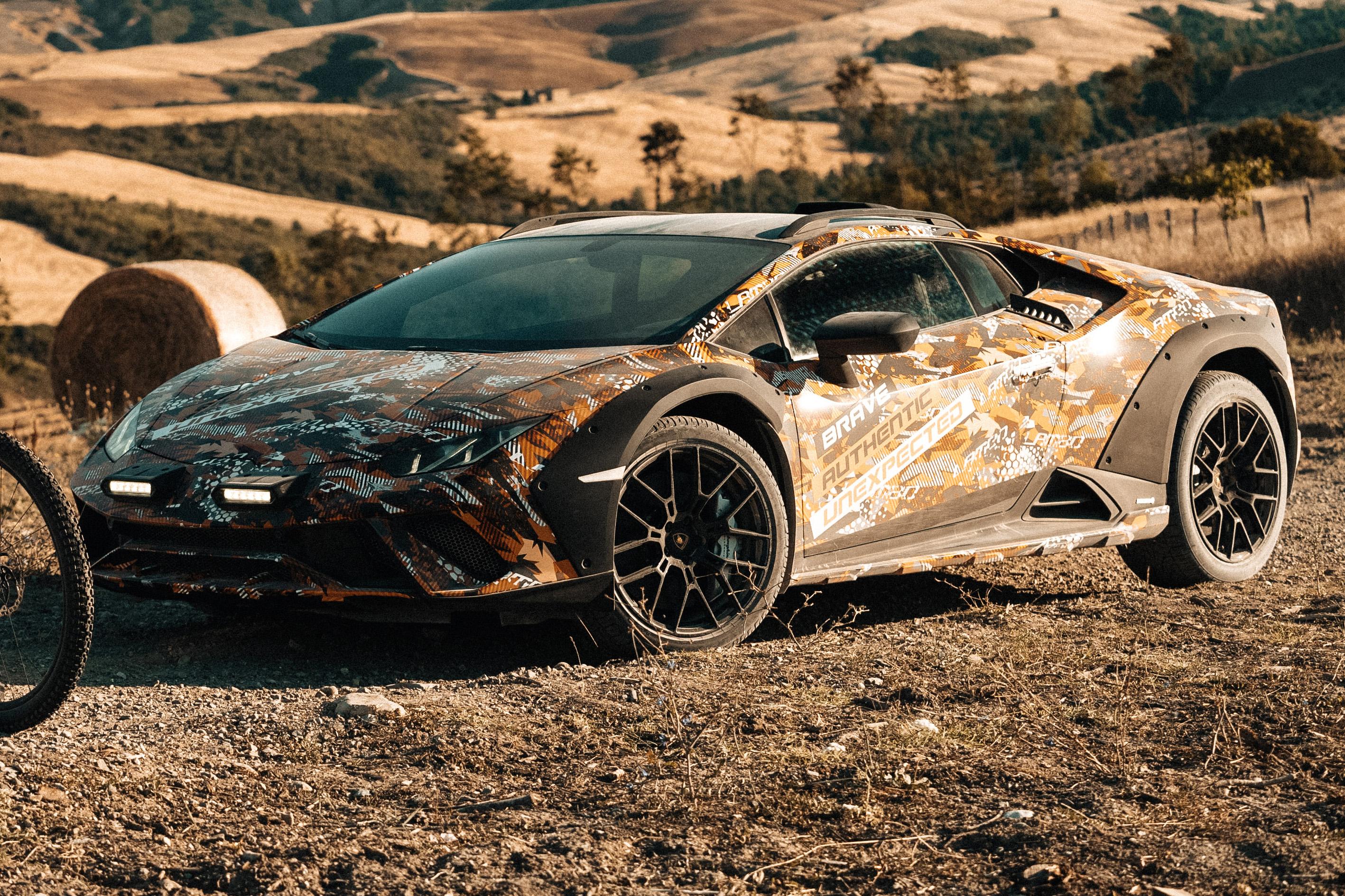 Lamborghini Huracan Sterrato off-road supercar teased in short film |  CarExpert