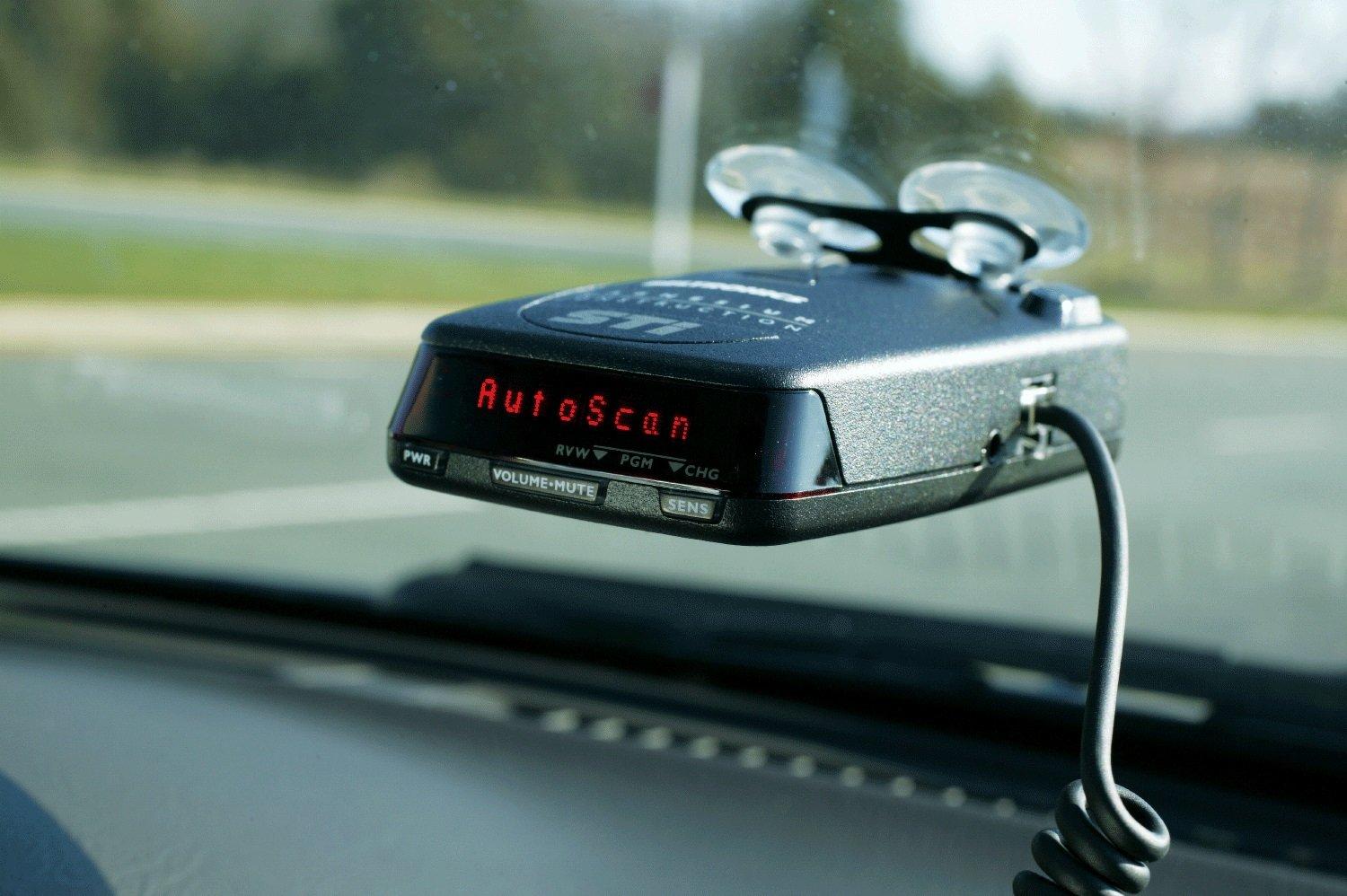 Is it illegal to use a radar detector/LiDAR jammer in my car
