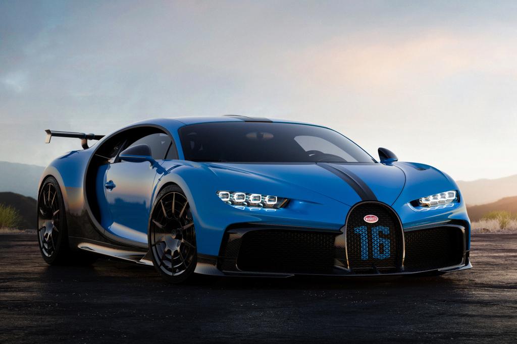 A Chiron Sport like the one stolen, shown in full