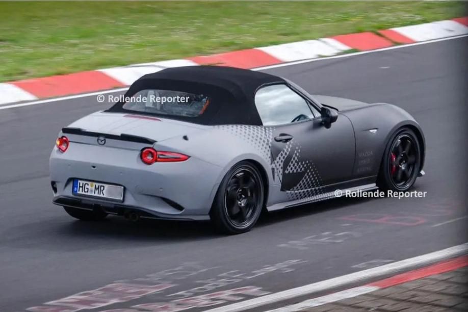 マツダ/ MAZDA MX-5 TUNED BY MAZDASPEED 1:43 マツダ/ MAZDA MX-5 TUNED BY MAZDASPEED 1:43