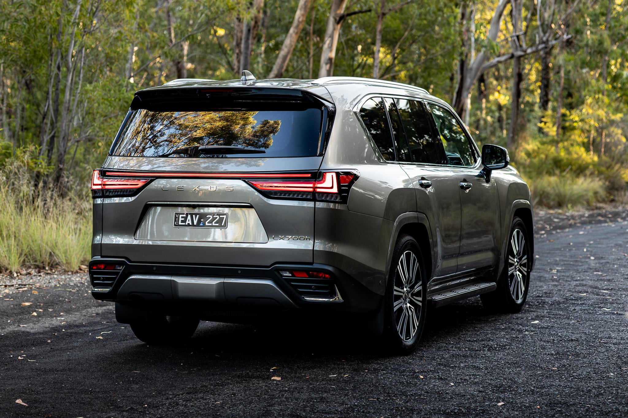 مراجعة لكزس LX700h Sports Luxury 2026