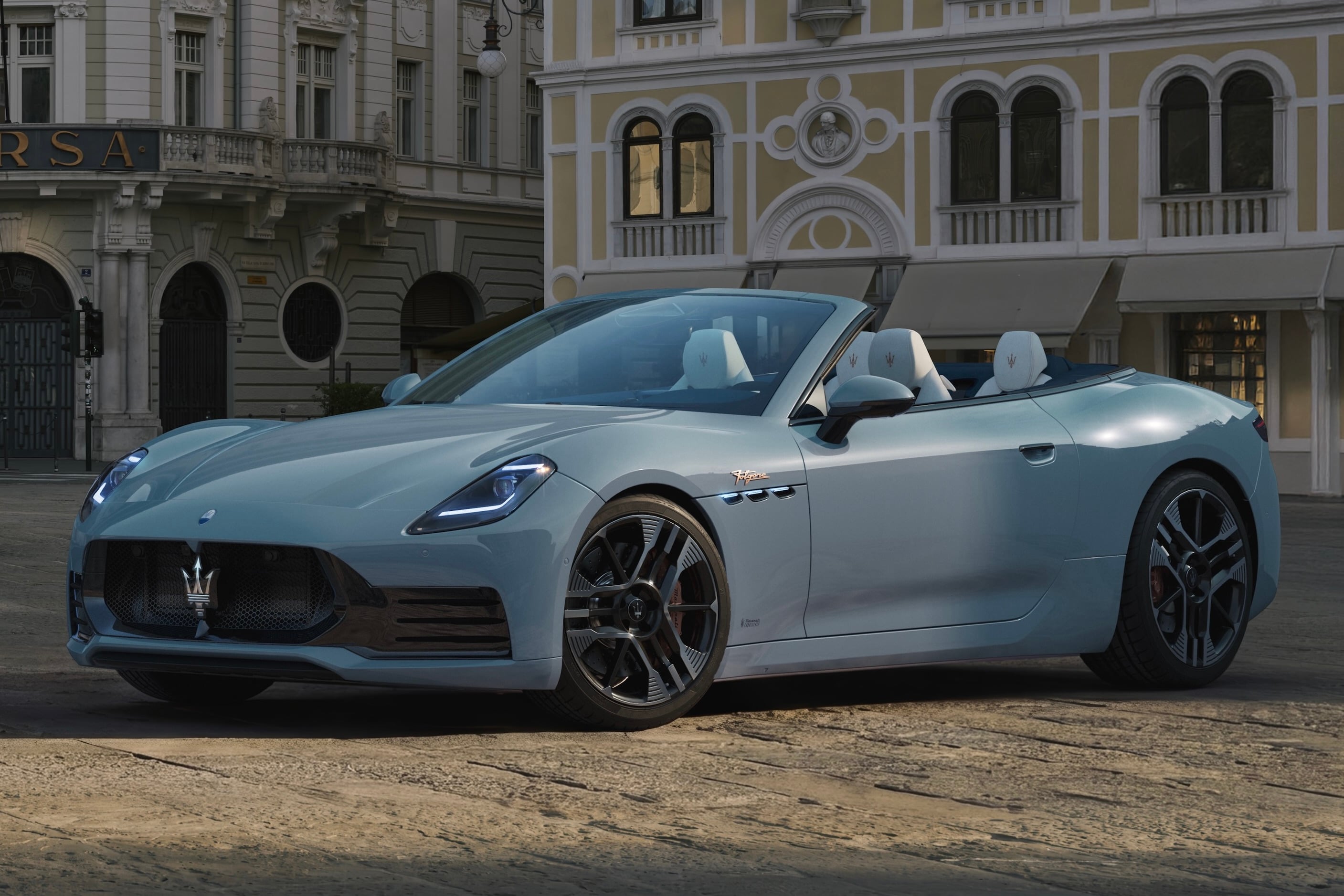 2026-maserati-grancabrio-folgore-ev-facelift.jpg