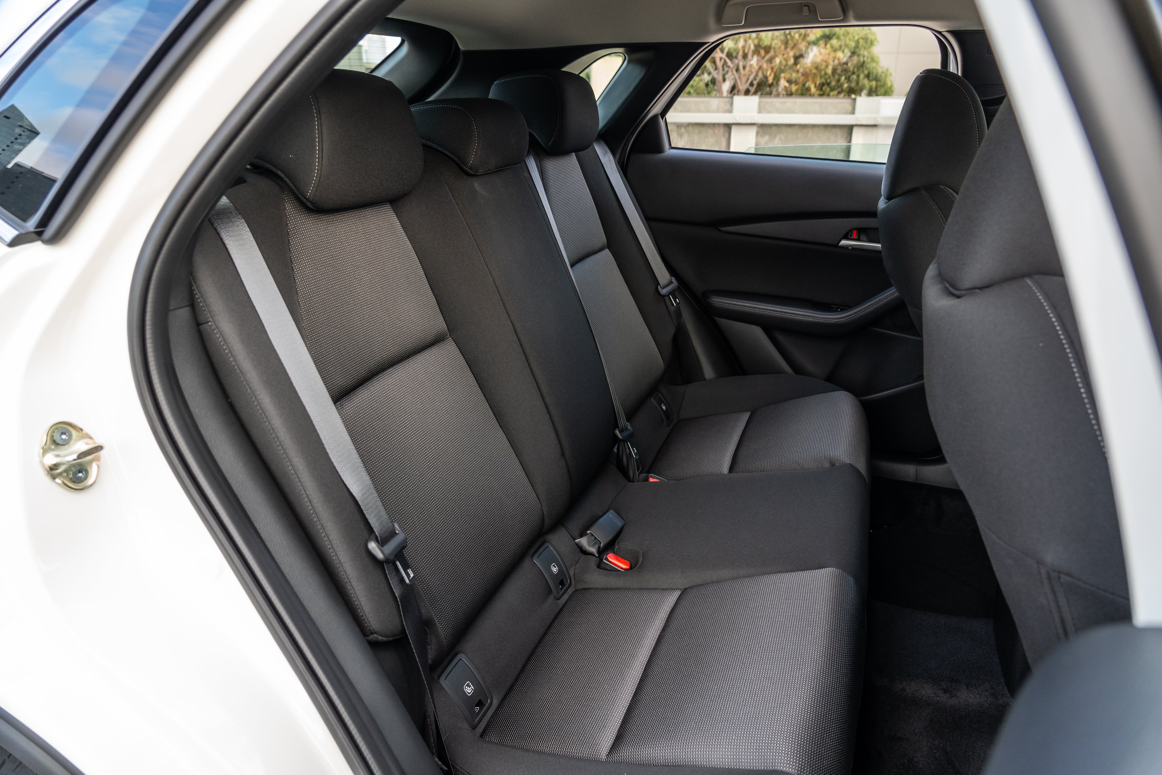 2026-mazda-cx30-pure-46.jpg