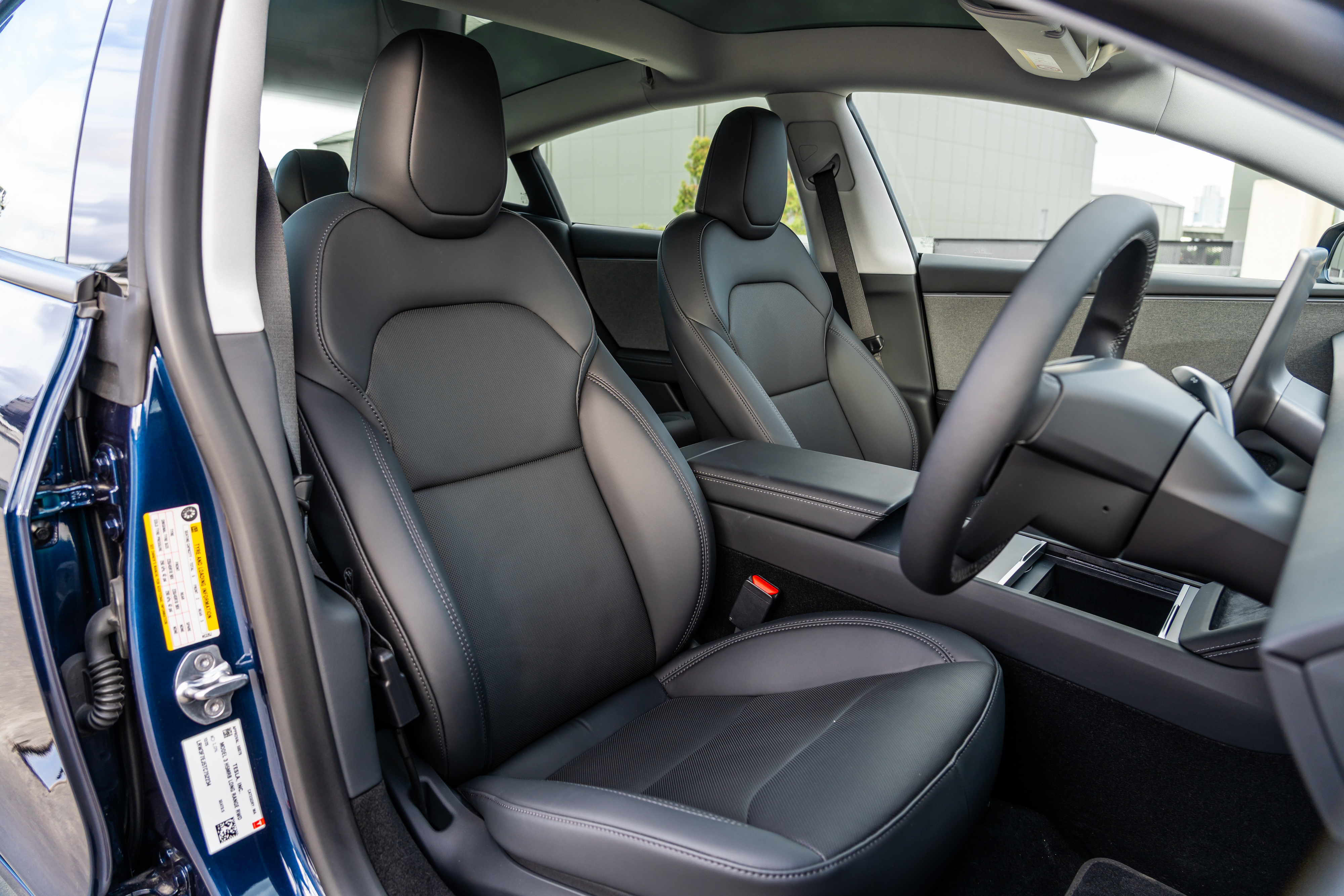 2026-tesla-model3-longrange-rwd-42.jpg