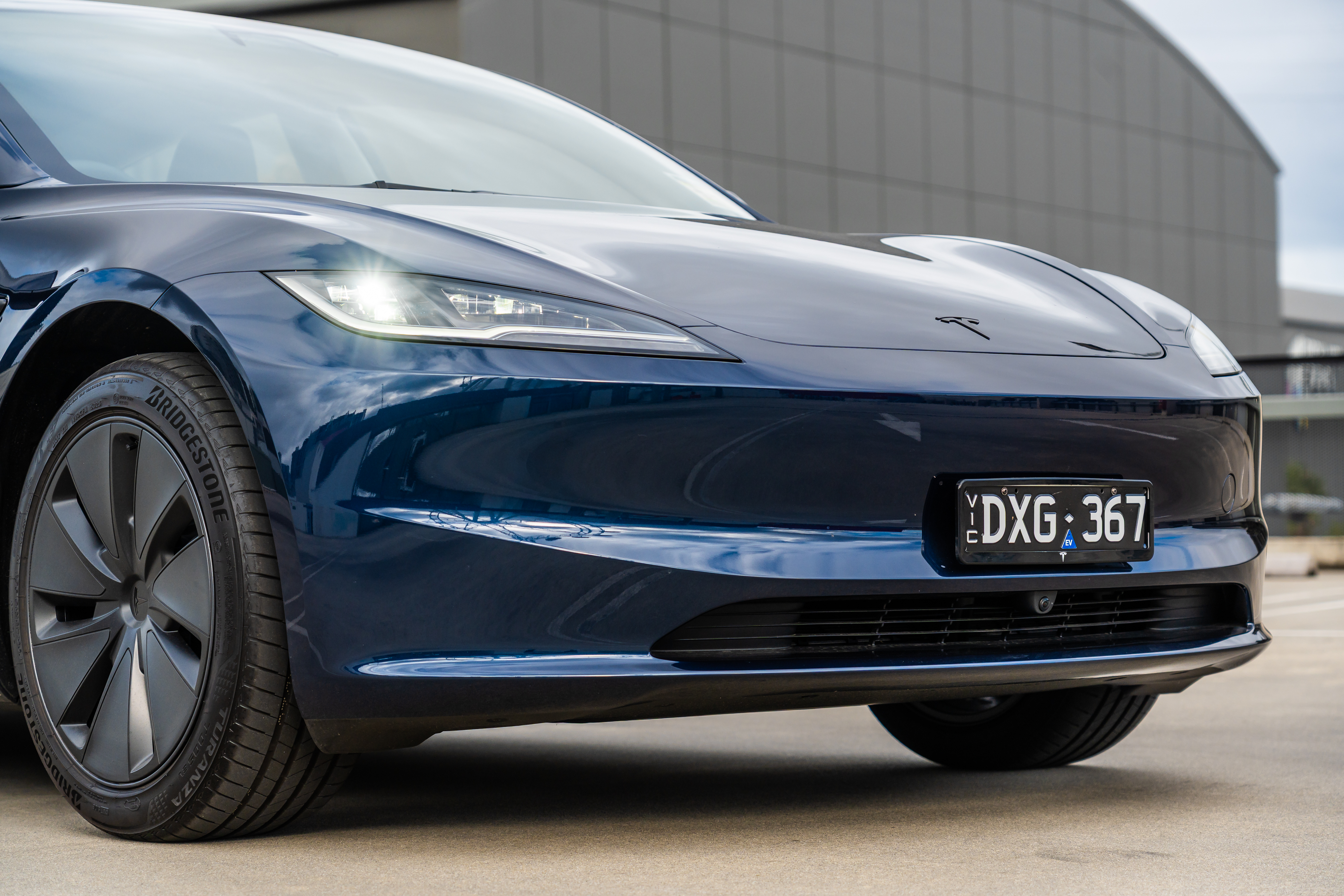 2026-tesla-model3-longrange-rwd-6.jpg