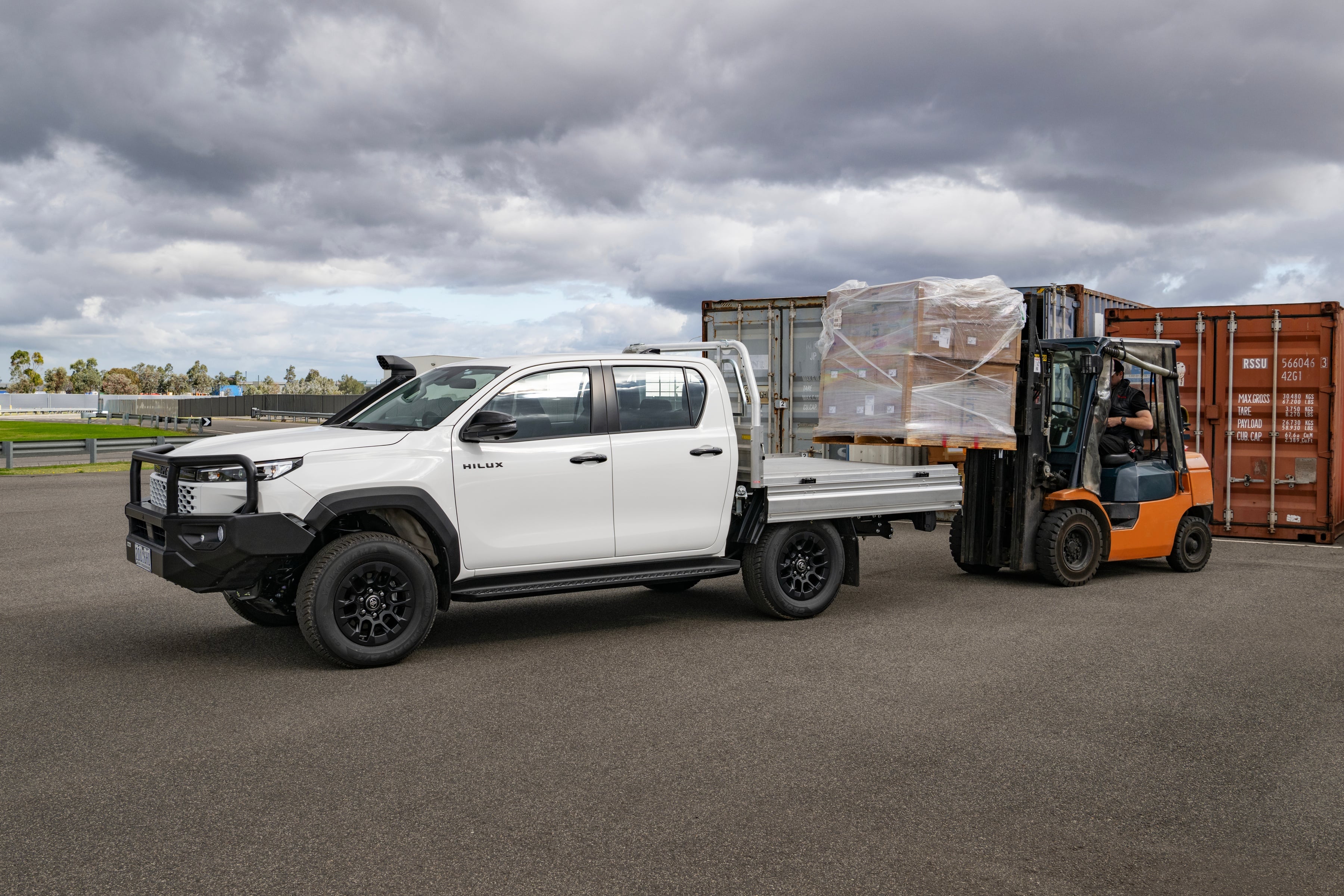 2026-toyota-hilux-gvm-upgrade-7.jpg