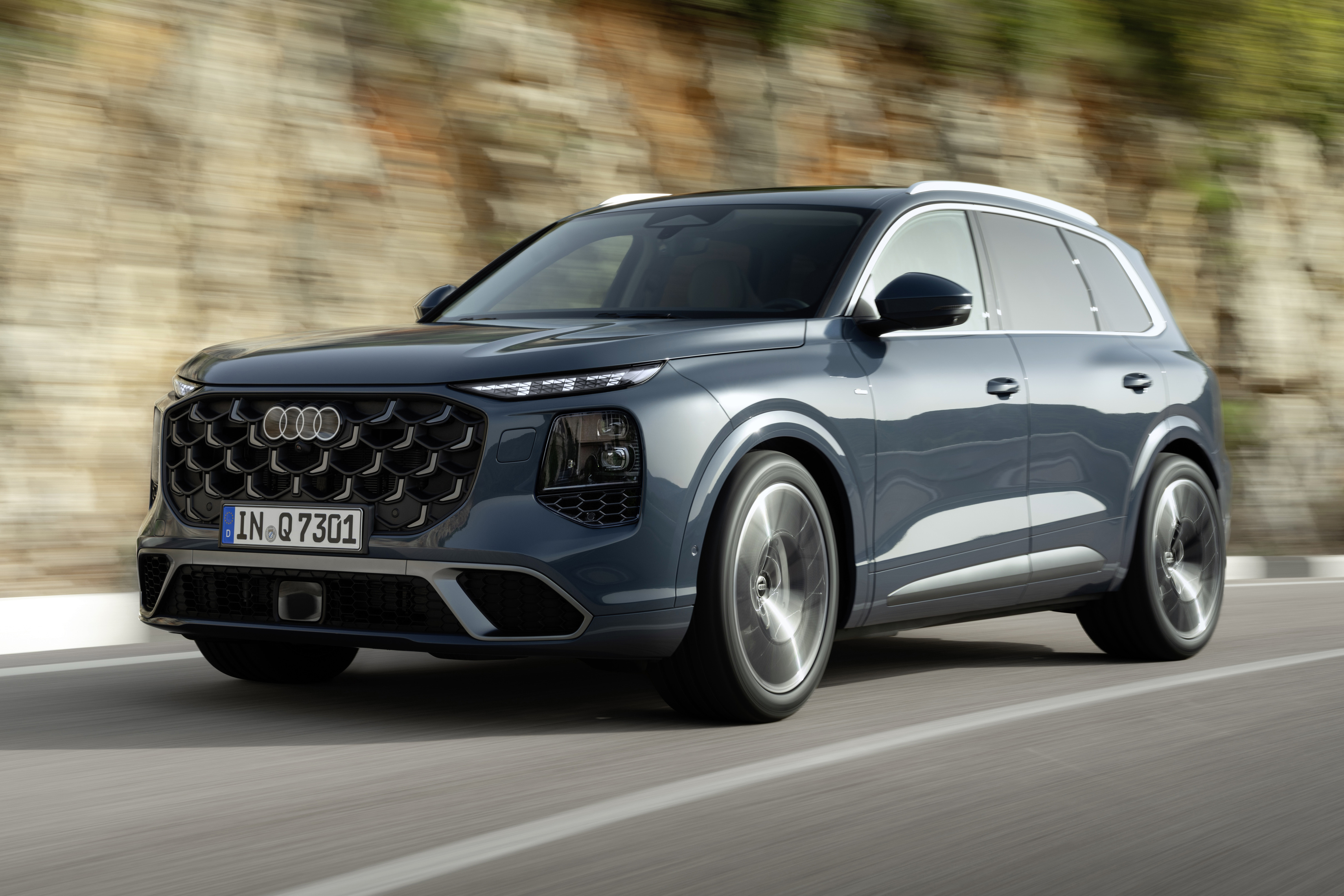 audi-q7-suv-2027-news-010.jpg