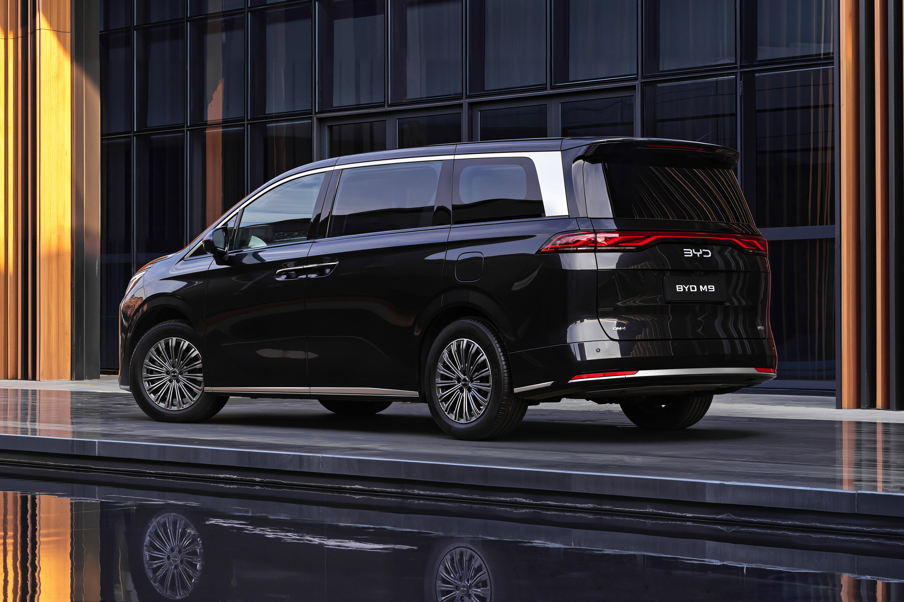 BYD locks in Kia Carnival rival for Australian launch