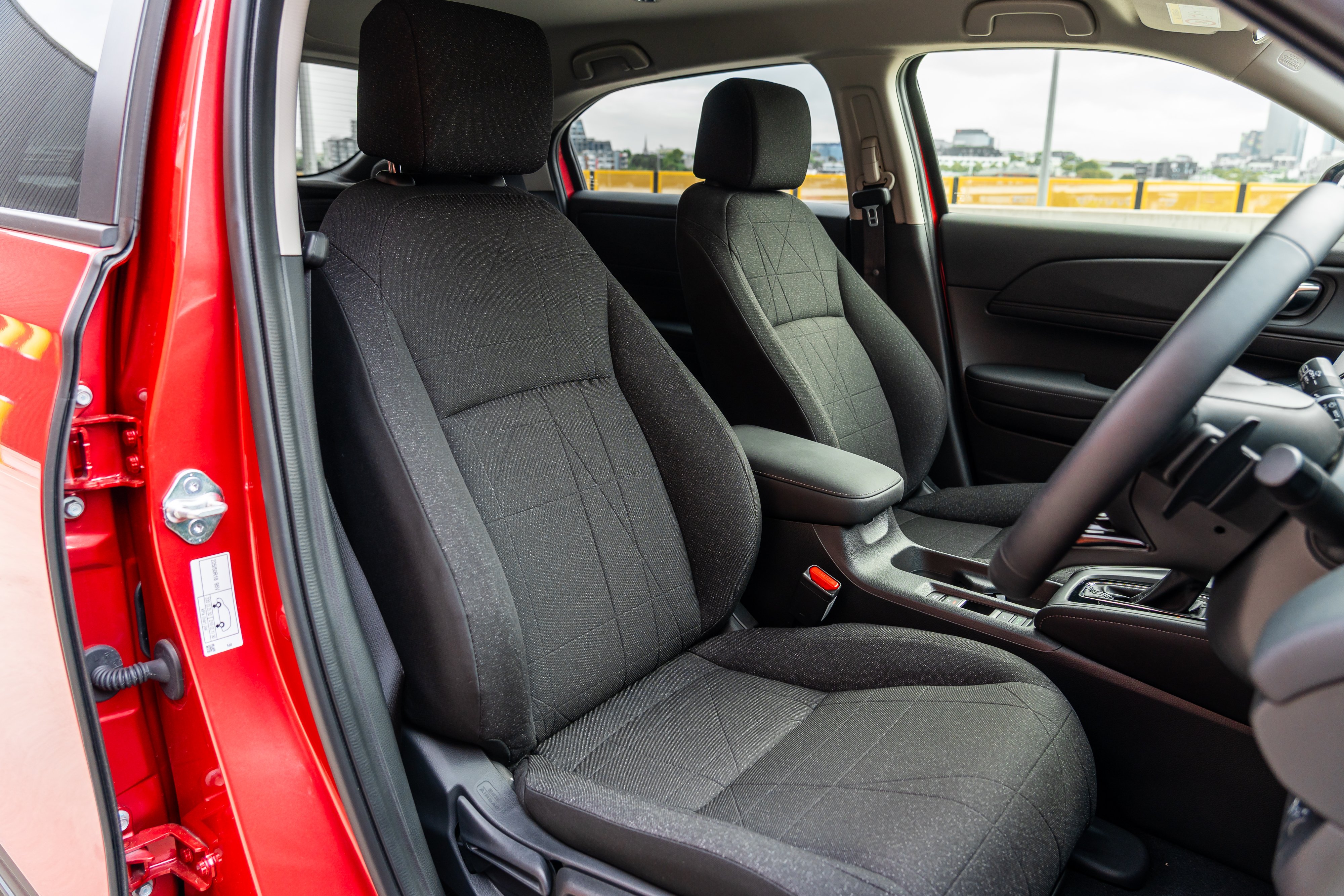 honda-hr-v-vi-x-stills-44.jpg