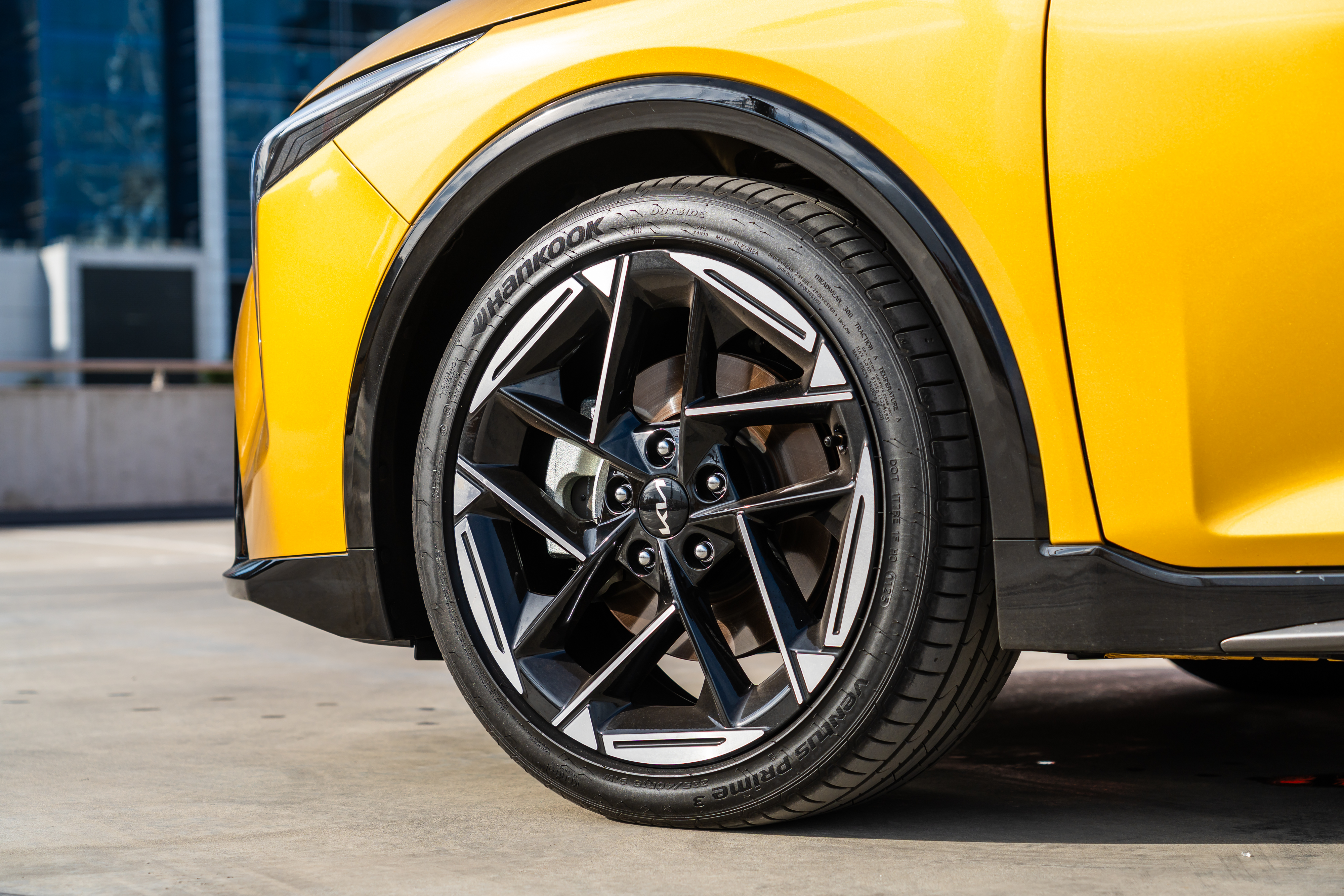 kia-k4-hatch-gt-line-stills-13.jpg