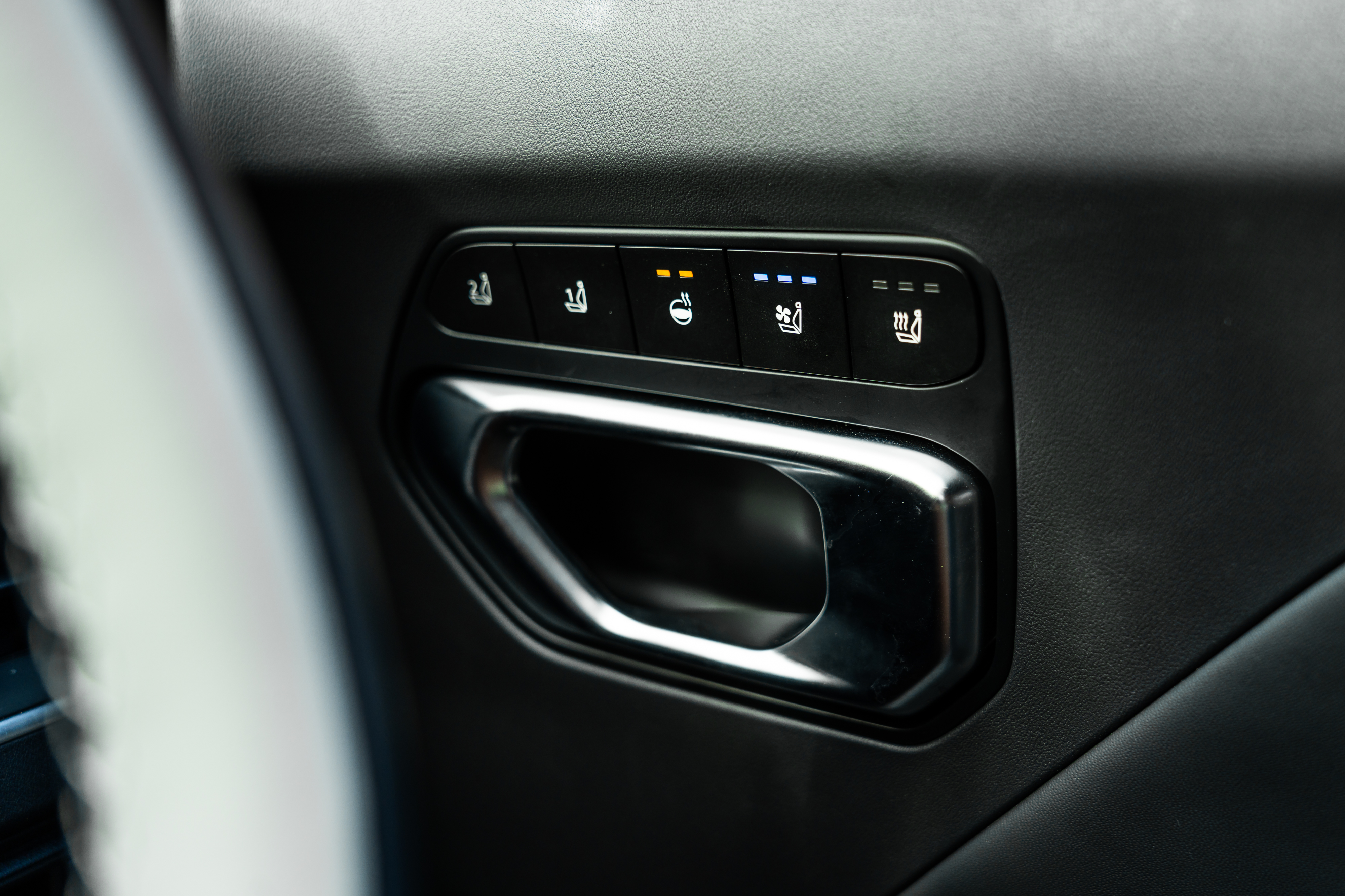 kia-k4-hatch-gt-line-stills-36.jpg