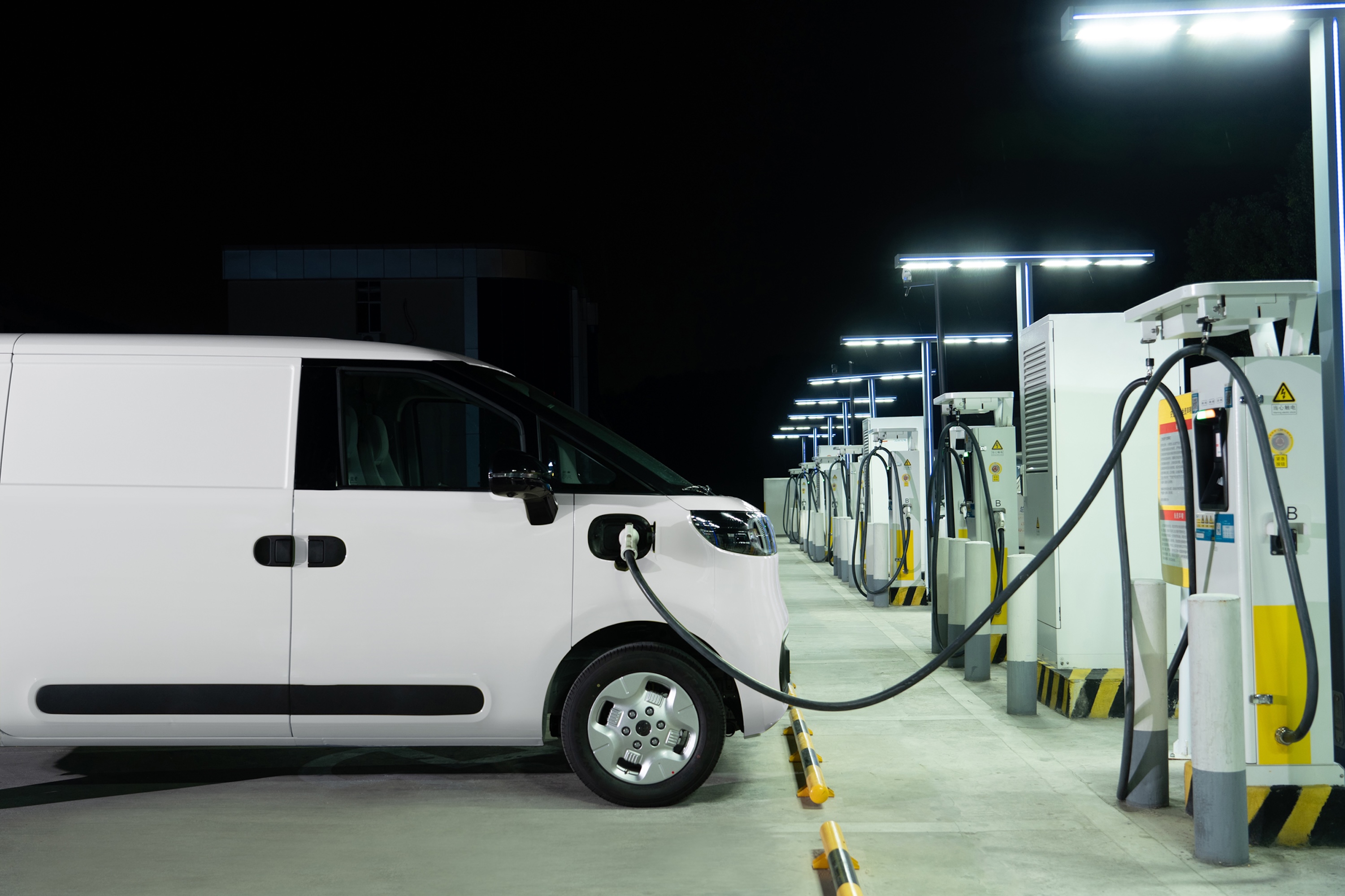 my26-ldv-edeliver5-overseas-model-shown-7.jpg