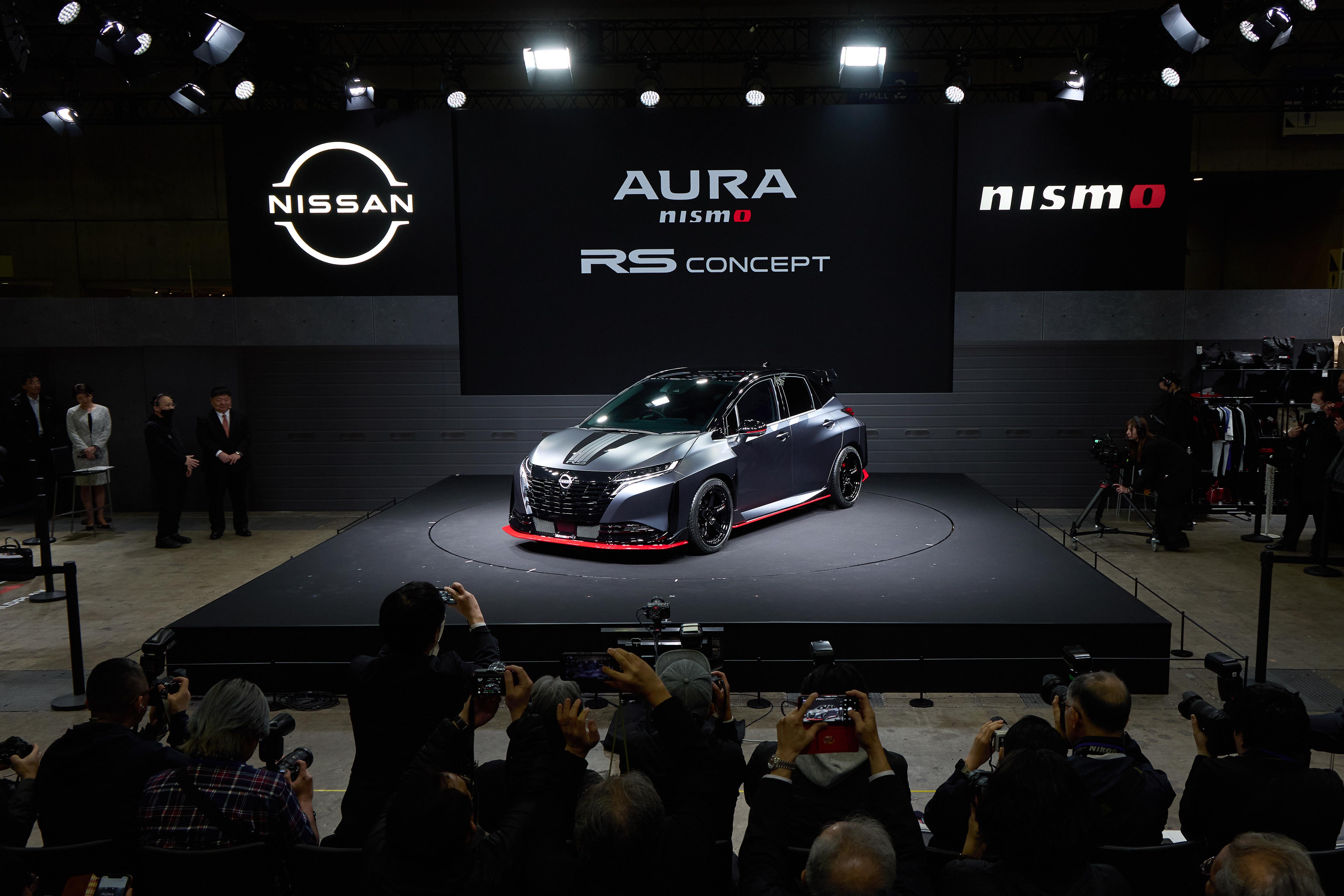 nissan-aura-nismo-rs-concept-32.jpg