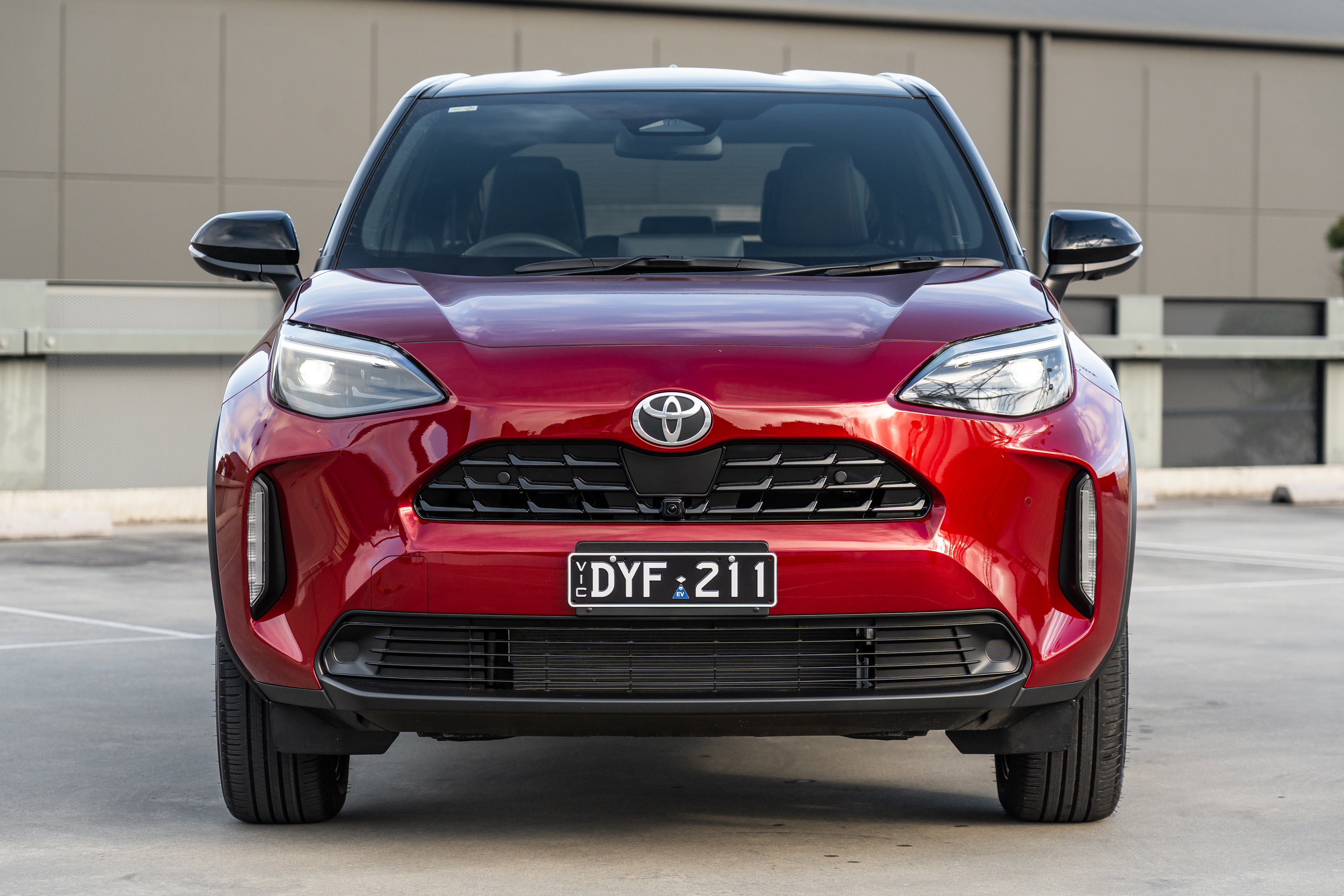 toyota-yaris-cross-urban-2wd-stills-1.jpg