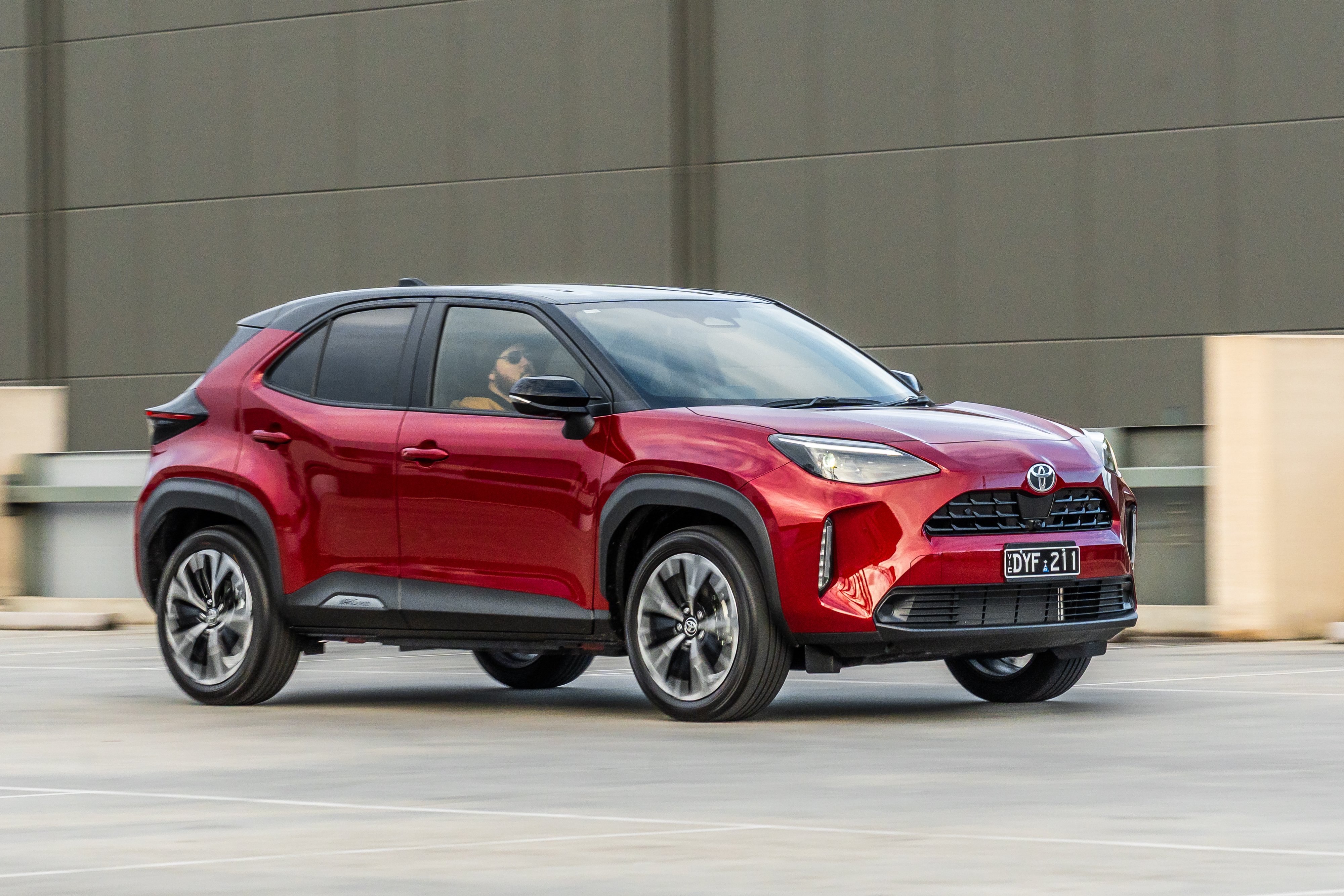 toyota-yaris-cross-urban-2wd-stills-27.jpg