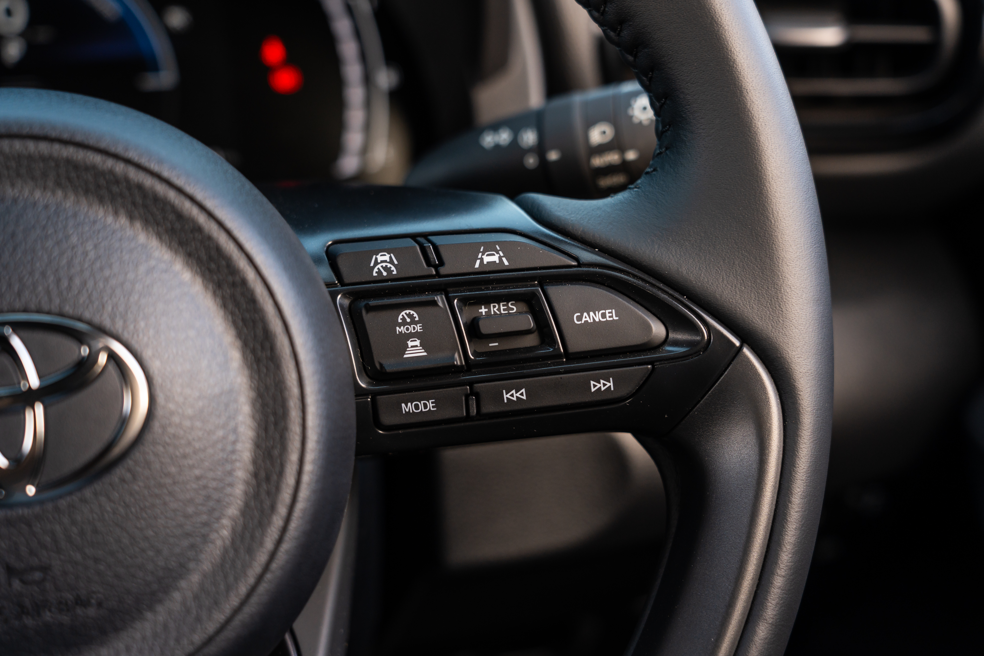 toyota-yaris-cross-urban-2wd-stills-45.jpg