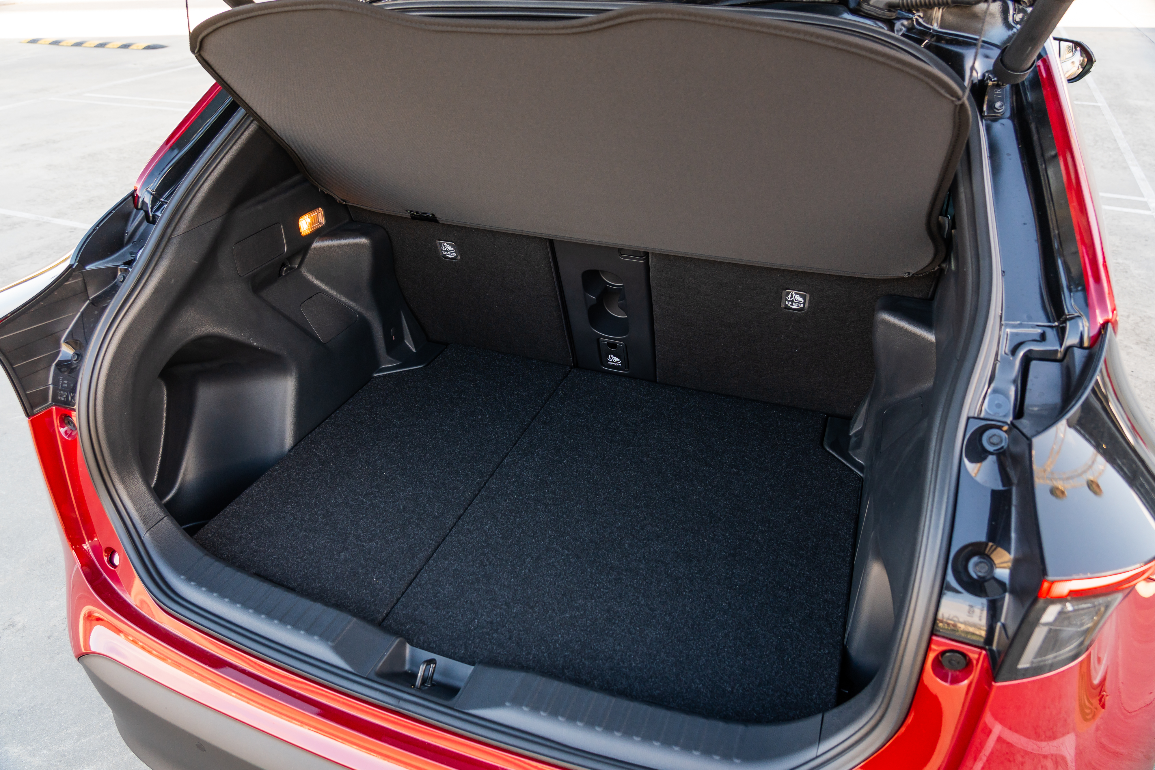 toyota-yaris-cross-urban-2wd-stills-52.jpg