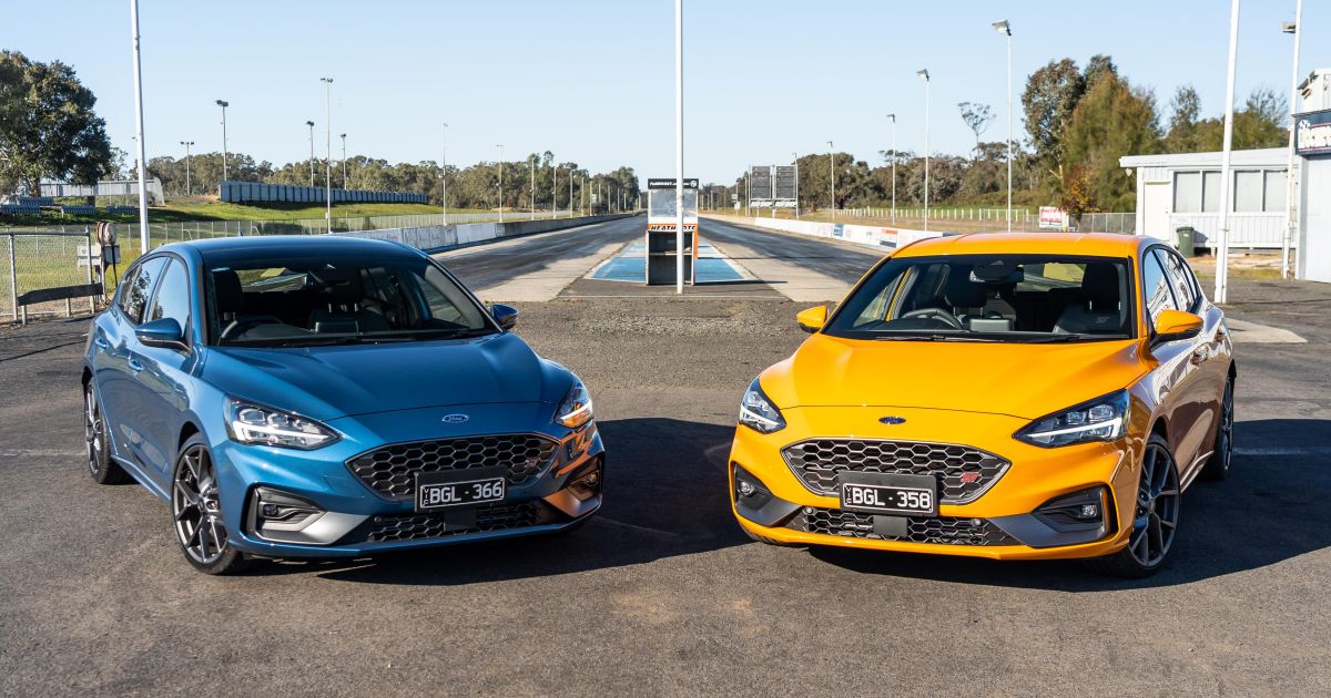 2020 Ford Focus ST automatic v manual: Dragparison