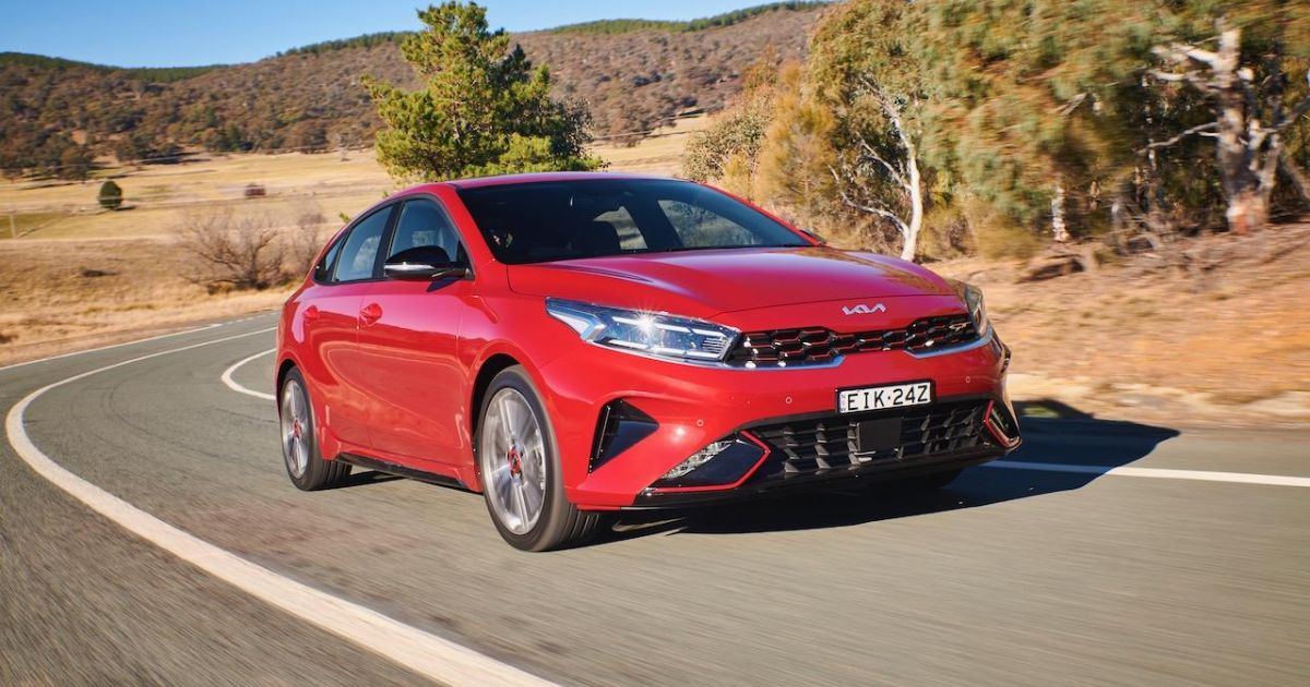 Kia cerato 2021 года