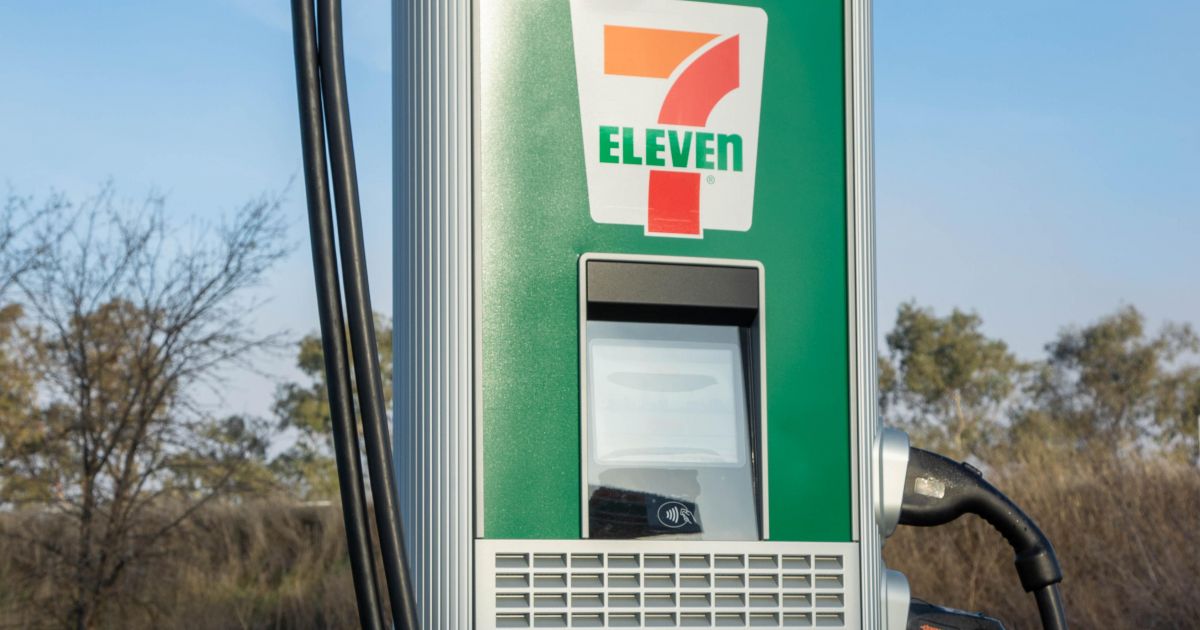 7Eleven rolling out 500 rapid EV chargers... in the US CarExpert