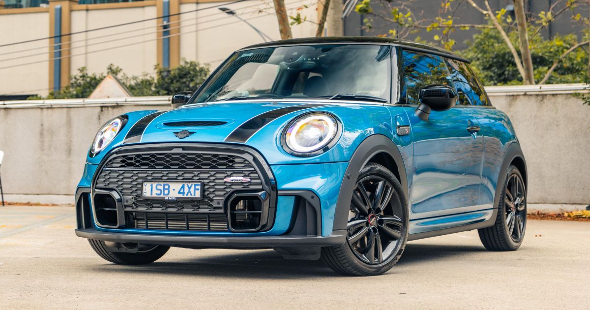 MINI Cooper S 3 Door Ice Blue Edition Launched in Toronto - The Car Guide