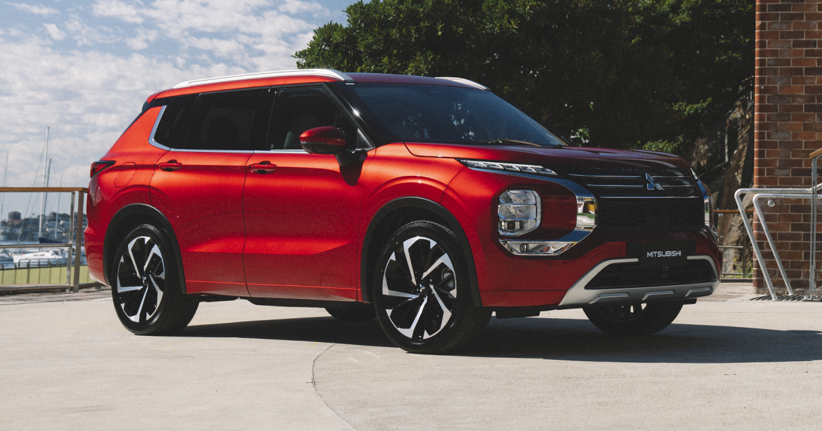 Mitsubishi 2023 года. Mitsubishi Outlander 2023. Новый Аутлендер 2023. Новый Митсубиси Аутлендер 2022. Новый Митсубиси Аутлендер 2023