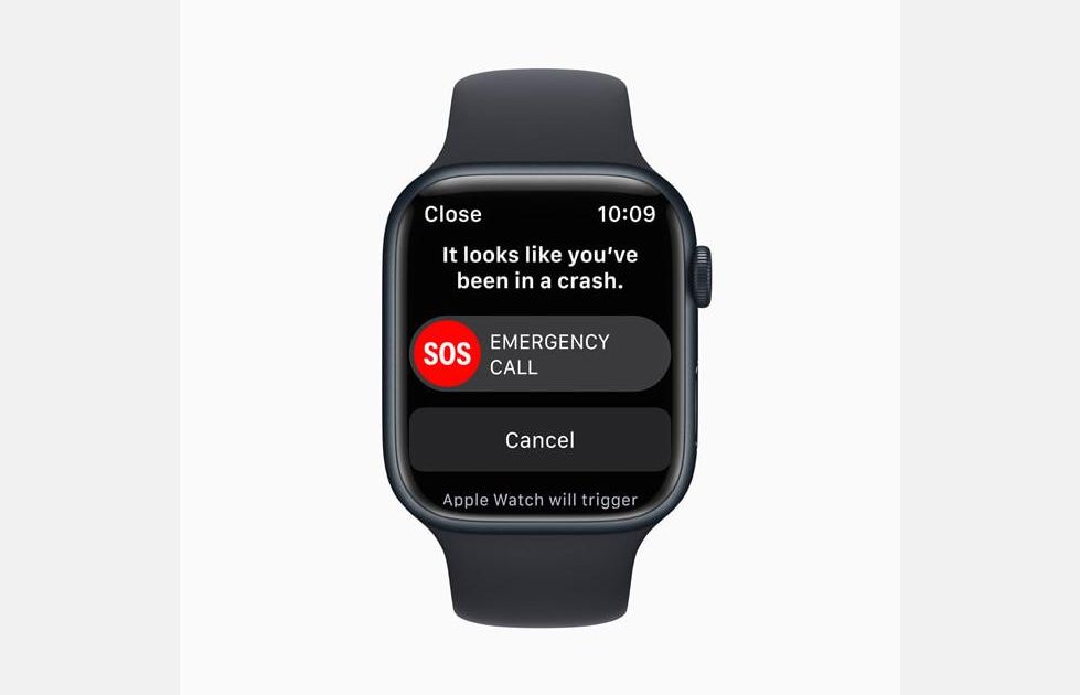 latest-iphone-and-apple-watch-detect-crashes-dial-emergency-services