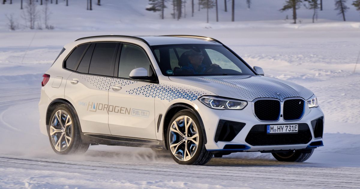 BMW's Hydrogen Future: Decision on Production by 2024