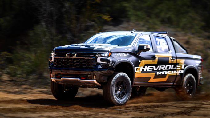 Chevrolet Silverado ZR2 Off Road Racer Concept d MedRes 1