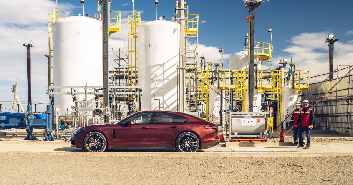 Porsche топливо. Synthetic fuel. Synthetic fuels Formula.
