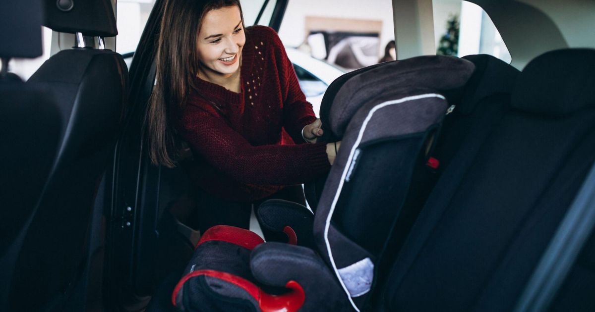 Is it legal for children to ride in a taxi without a child seat?