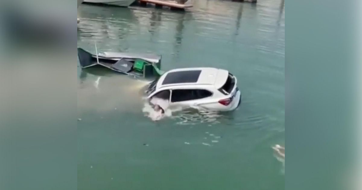 BMW X1 makes a splash in embarrassing pier mishap