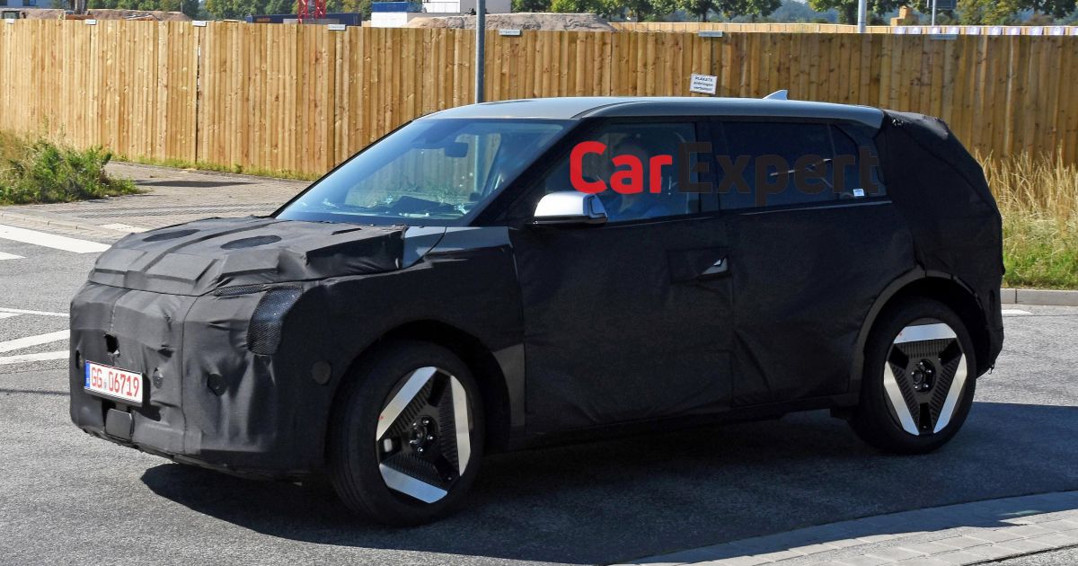 Kia's new Seltos-sized EV4 electric SUV breaks cover | CarExpert