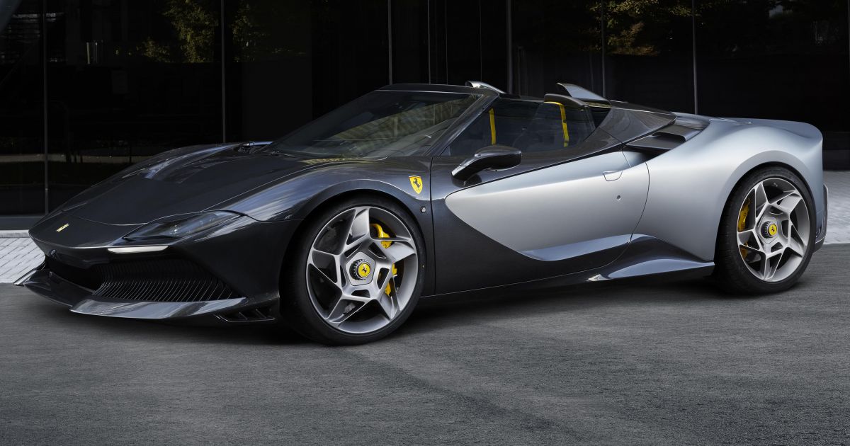 Ferrari SP-8: Bespoke topless roadster revealed