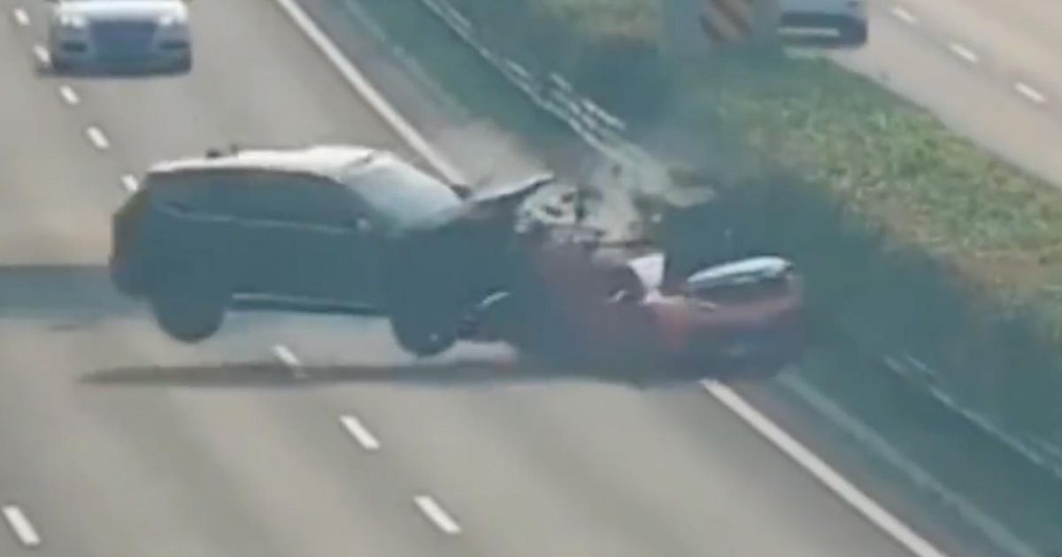 Shocking footage shows Lamborghini wiped out by inattentive driver ...