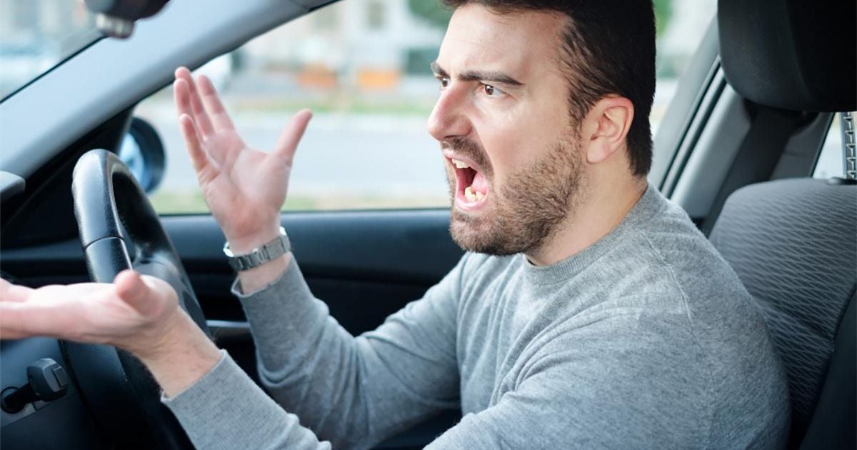 Is it illegal to merge in traffic without indicating?
