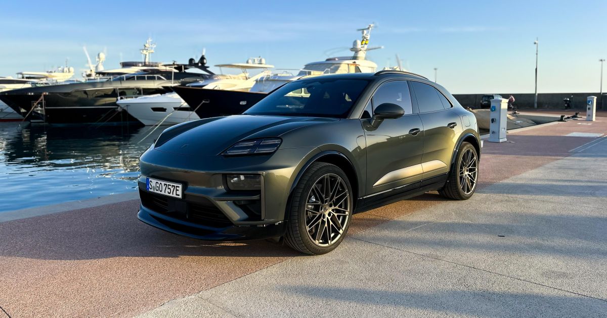 2025 Porsche Macan Electric Review | CarExpert