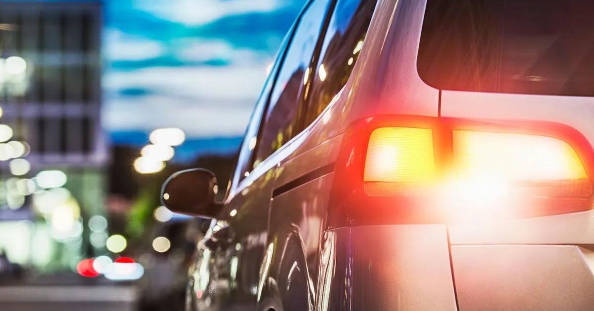 Is it illegal to accidentally keep my indicator on? Is it illegal to accidentally keep my indicator on?