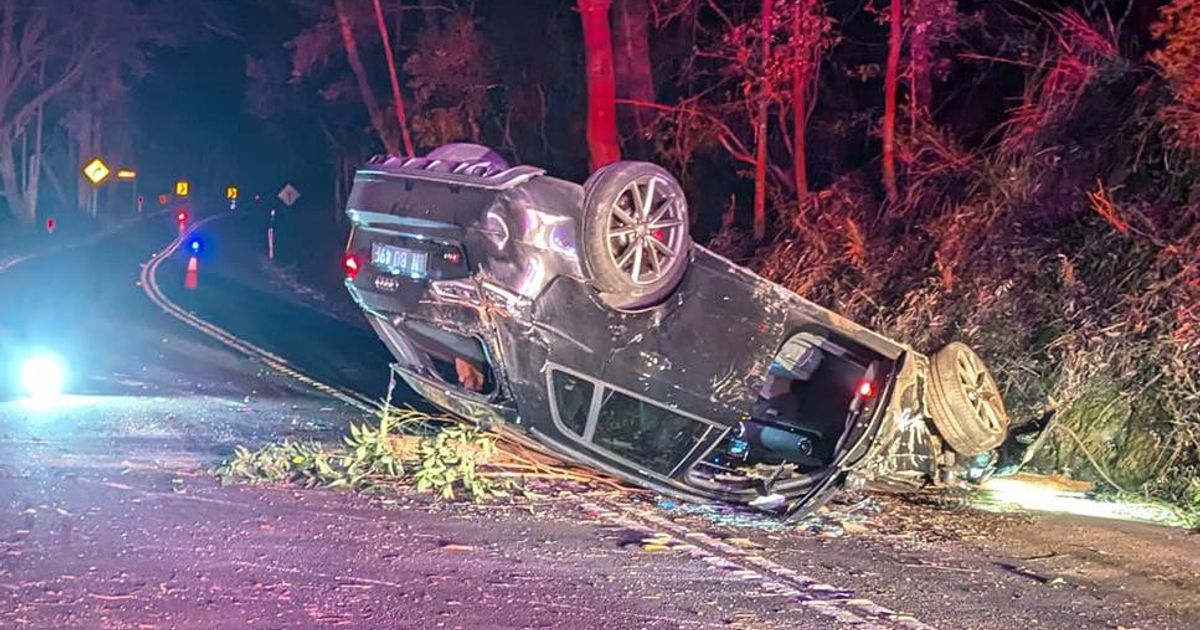 Pair of hot hatches flip on the same iconic Aussie road on the same day