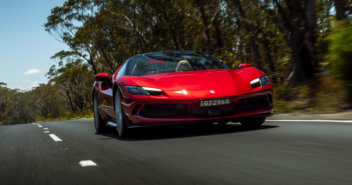 2025 Ferrari 296 GTS review