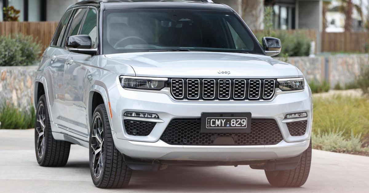 Jeep Grand Cherokee PHEV price slashed by over $30,000 in runout sale