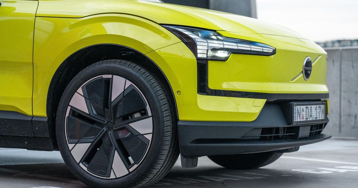 Volvo EX30 EV battery fix incoming after shipping delay