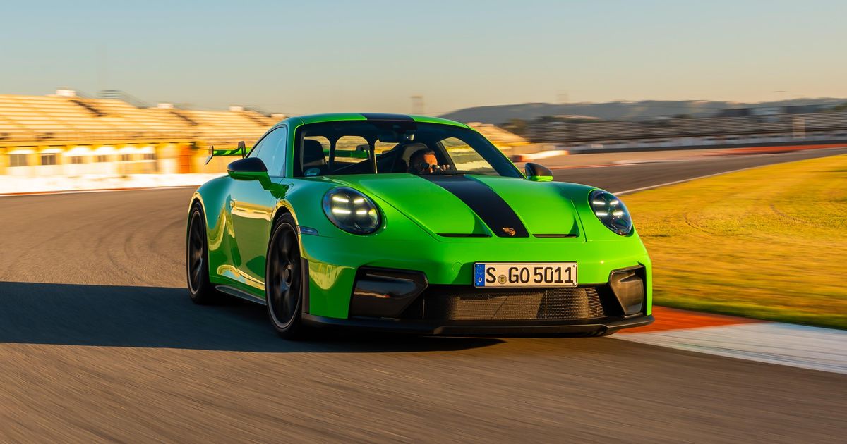 2025-01-2025-porsche-911-gt3-