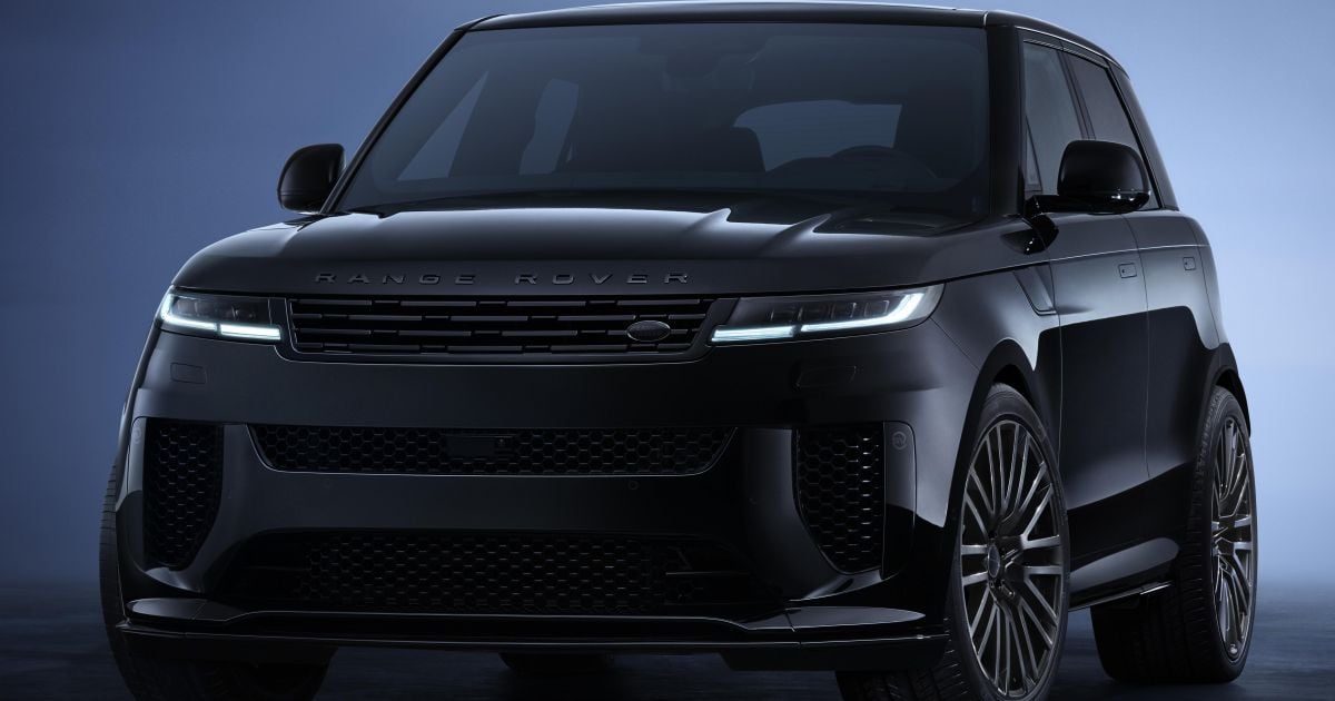 Range Rover Series Unveils Blacked-Out Flagship Models