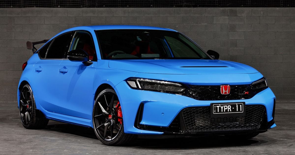 Civic Type R Racing Blue Honda Civic Type R is more expensive, but now comes in a pretty blue ...