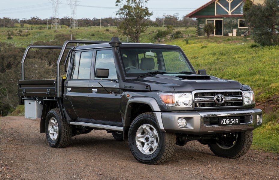 2020 Toyota Landcruiser 70 GXL (4x4) double cab chassis Specifications