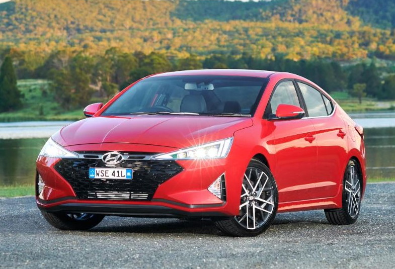 2020 Hyundai Elantra SPORT PREMIUM (RED) four-door sedan Specifications